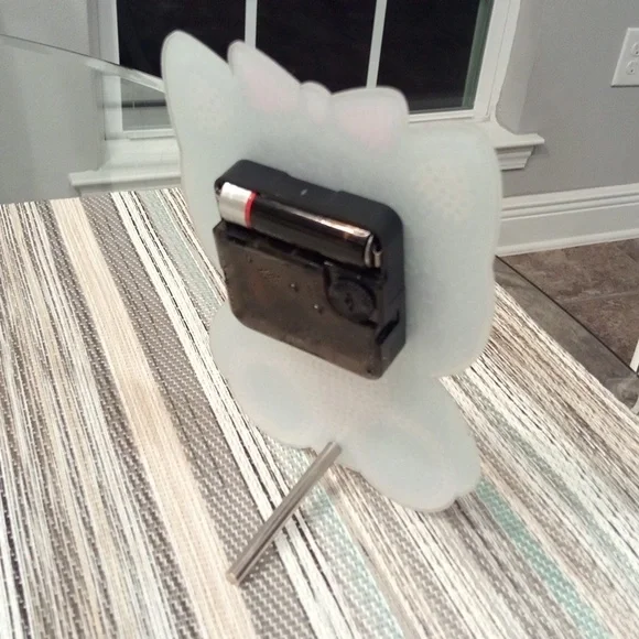 🆕 Handmade Kitty Clock - Picture 5 of 5